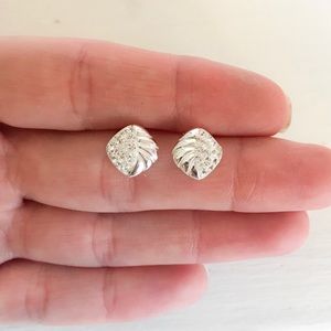 Silver stud earrings ( 925 Sterling Silver )